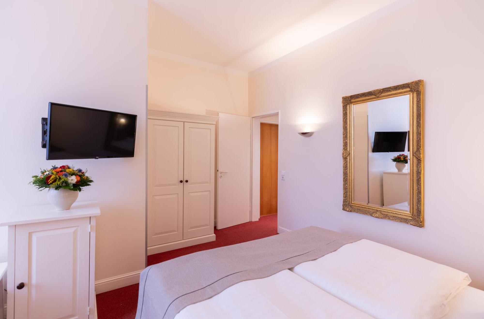 โนวุม โฮเต็ล เบรเมอร์ เฮาส์ แอม ฮุพบาห์นอฟ Hotel เบรเมน ภายนอก รูปภาพ