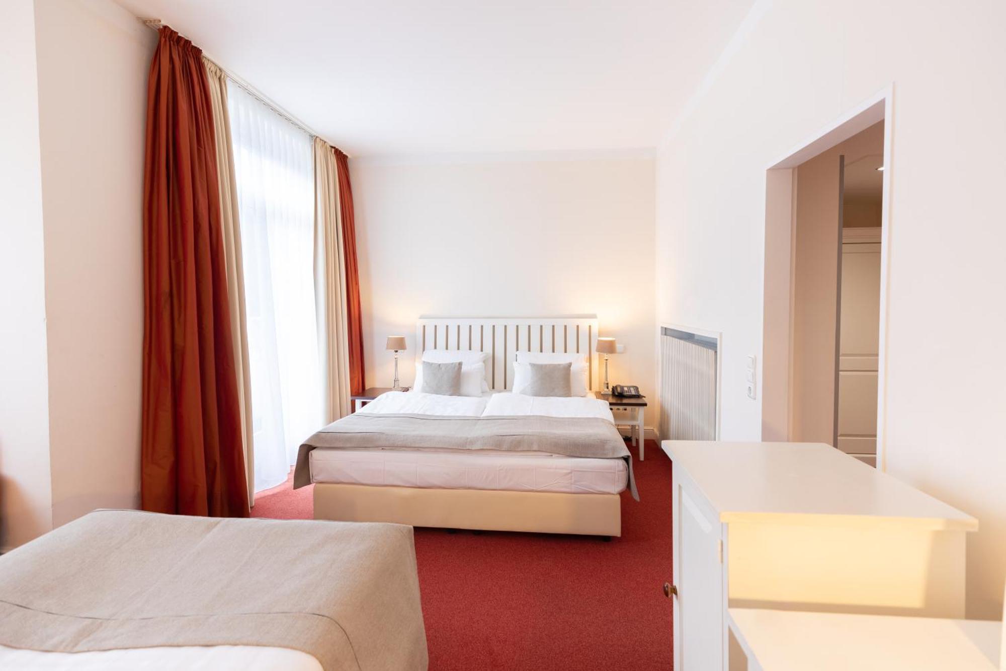 โนวุม โฮเต็ล เบรเมอร์ เฮาส์ แอม ฮุพบาห์นอฟ Hotel เบรเมน ภายนอก รูปภาพ