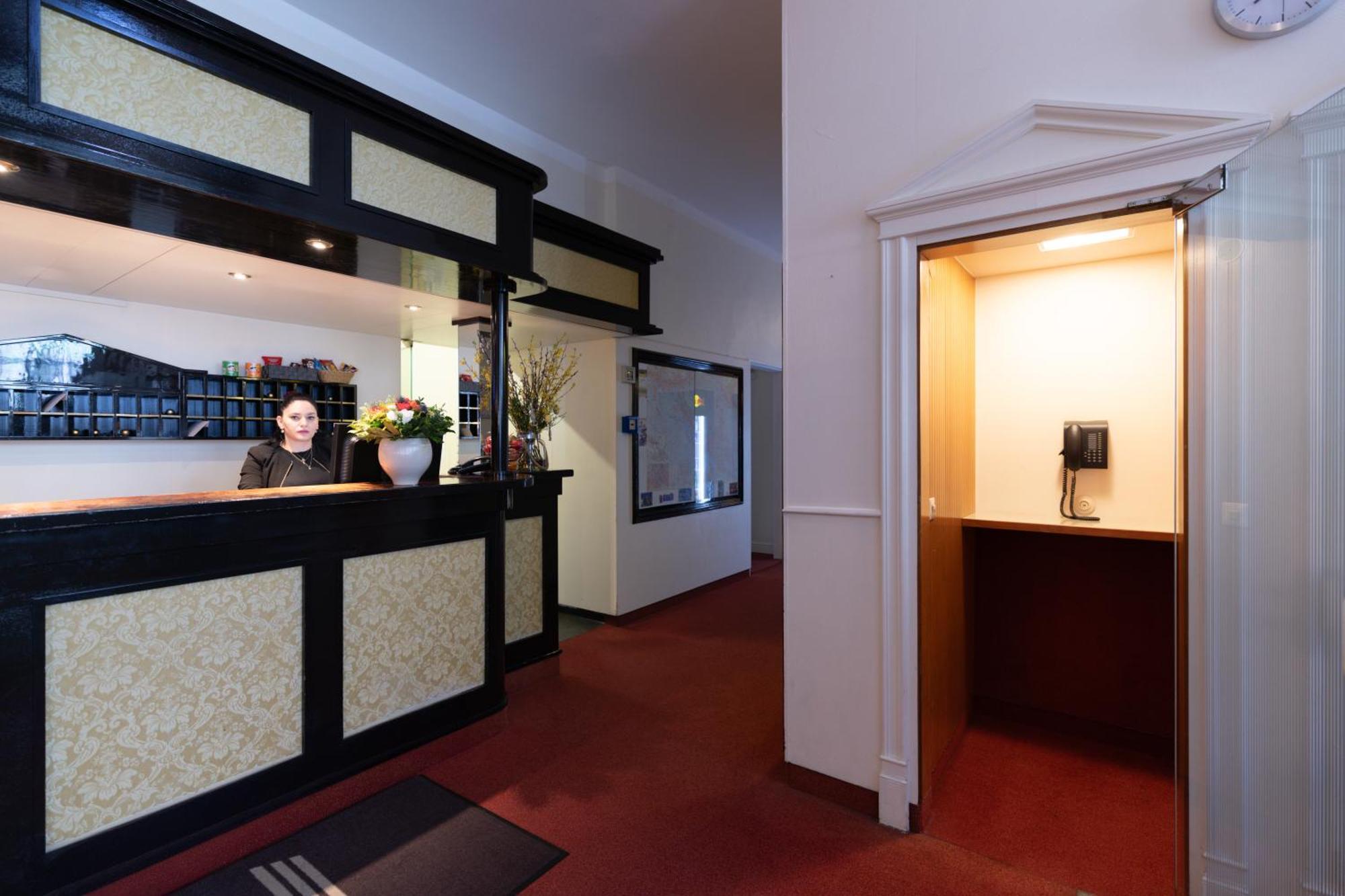โนวุม โฮเต็ล เบรเมอร์ เฮาส์ แอม ฮุพบาห์นอฟ Hotel เบรเมน ภายนอก รูปภาพ