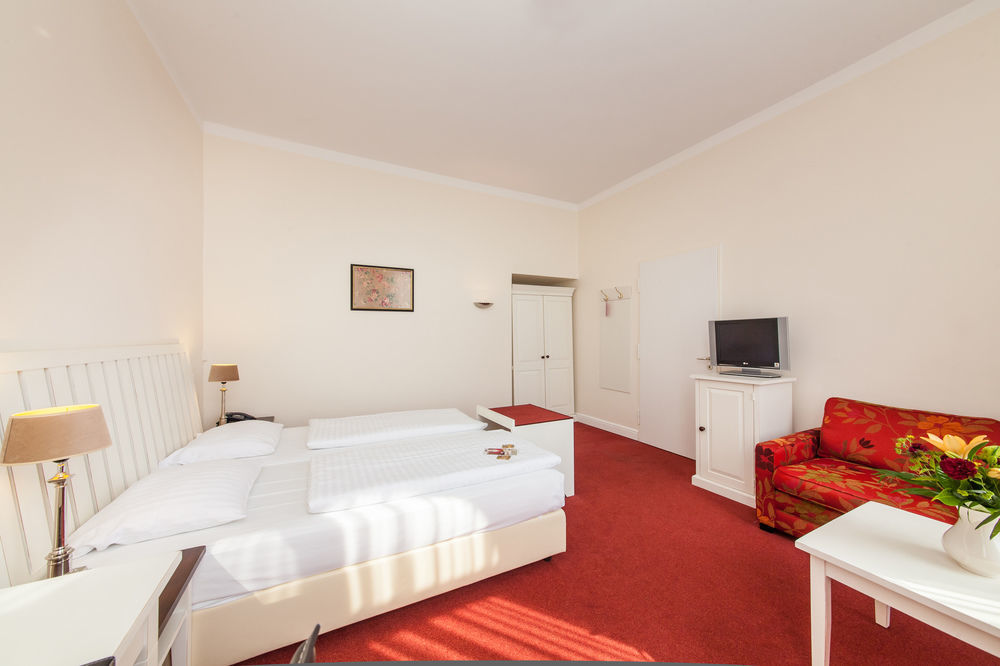โนวุม โฮเต็ล เบรเมอร์ เฮาส์ แอม ฮุพบาห์นอฟ Hotel เบรเมน ภายนอก รูปภาพ