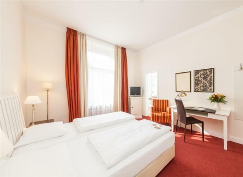 โนวุม โฮเต็ล เบรเมอร์ เฮาส์ แอม ฮุพบาห์นอฟ Hotel เบรเมน ภายนอก รูปภาพ