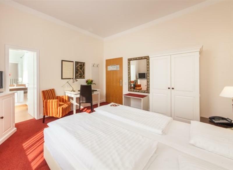 โนวุม โฮเต็ล เบรเมอร์ เฮาส์ แอม ฮุพบาห์นอฟ Hotel เบรเมน ภายนอก รูปภาพ