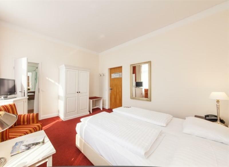 โนวุม โฮเต็ล เบรเมอร์ เฮาส์ แอม ฮุพบาห์นอฟ Hotel เบรเมน ภายนอก รูปภาพ