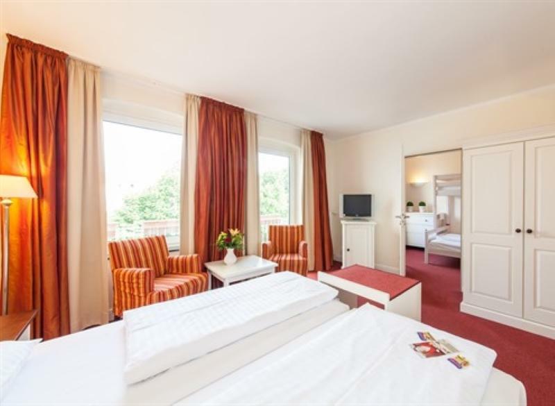 โนวุม โฮเต็ล เบรเมอร์ เฮาส์ แอม ฮุพบาห์นอฟ Hotel เบรเมน ภายนอก รูปภาพ
